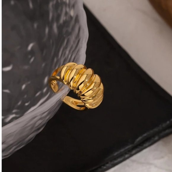 NEW 18K Gold Plated Croissant Adjustable Ring 1 - Picture 3 of 4